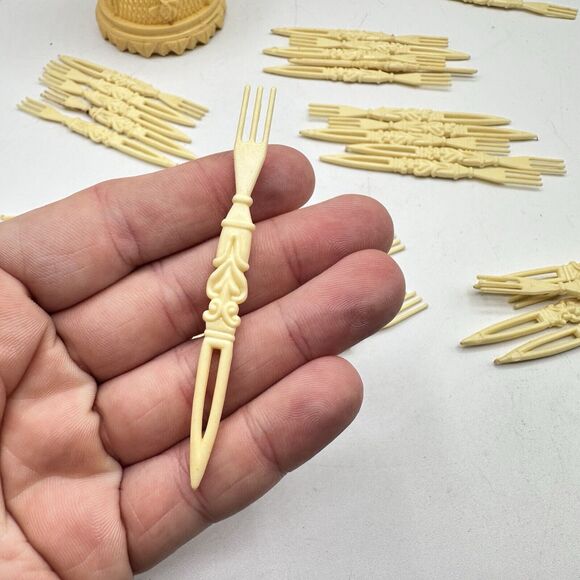 Vintage Hors D’oeuvre Fork Set In Celluloid Container Cocktail Rose lattice Tiki - Picture 15 of 16
